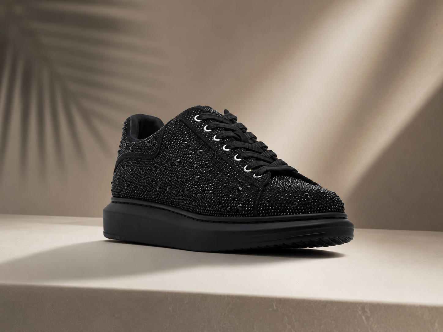 Tenis Alexander Mcqueen Negro Pedreria